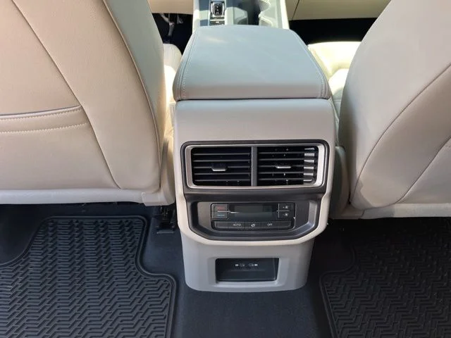 2026 Volkswagen Atlas SE - Photo 15
