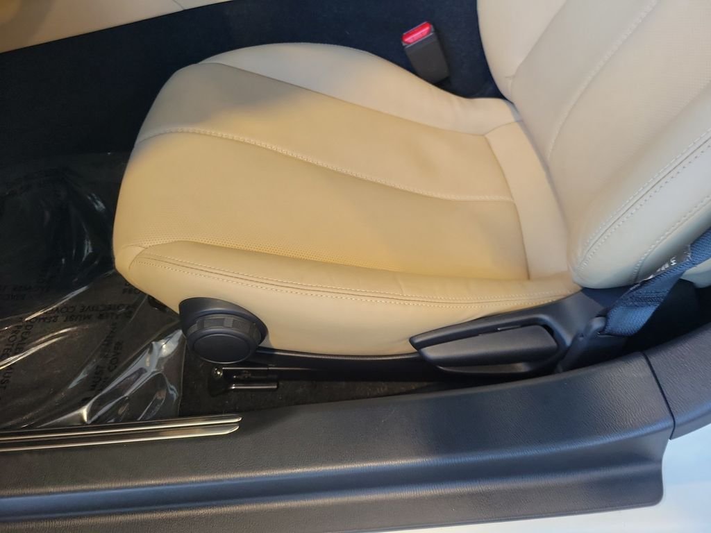 Used 2025 White Mazda Grand Touring image 11