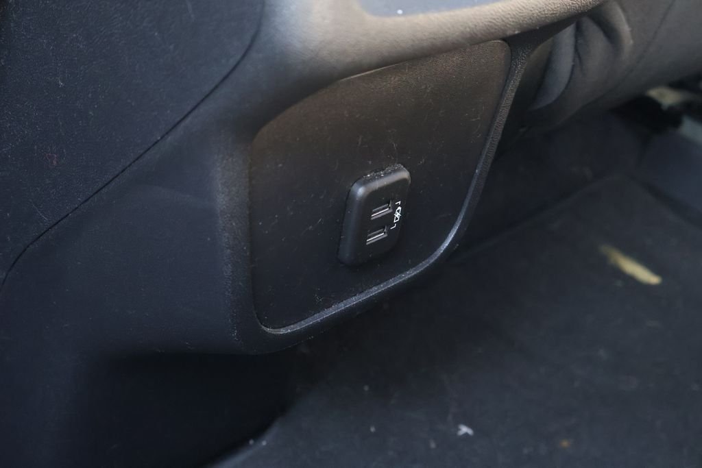 Used 2019 SUMMIT WHITE Chevrolet LS image 30