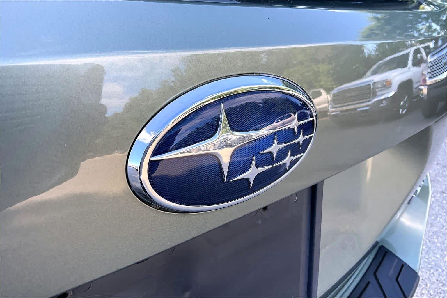 Used 2021 Jasper Green Metallic Subaru Limited image 30