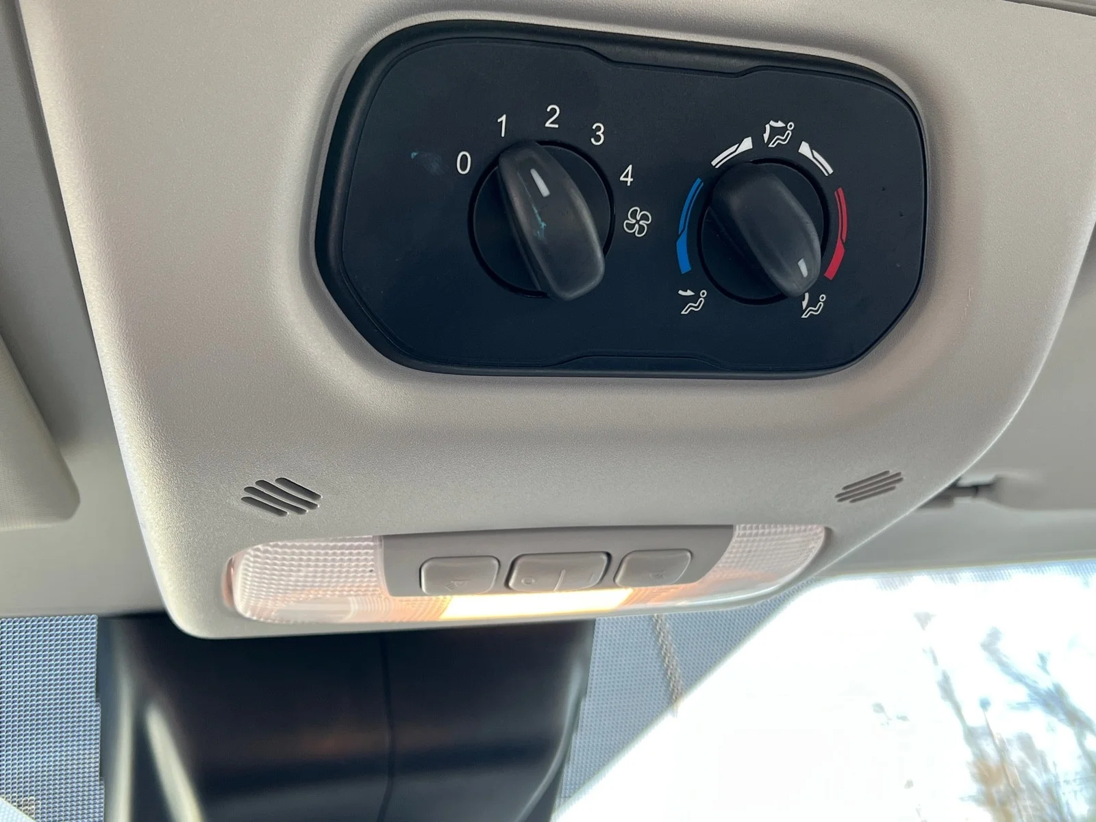 Used 2019 Oxford White Ford XLT T-350 148