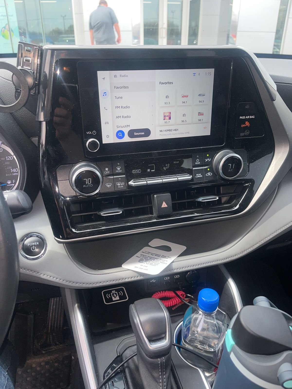 Used 2023 Toyota Highlander LE with VIN 5TDBBRCH0PS109042 for sale in Kansas City