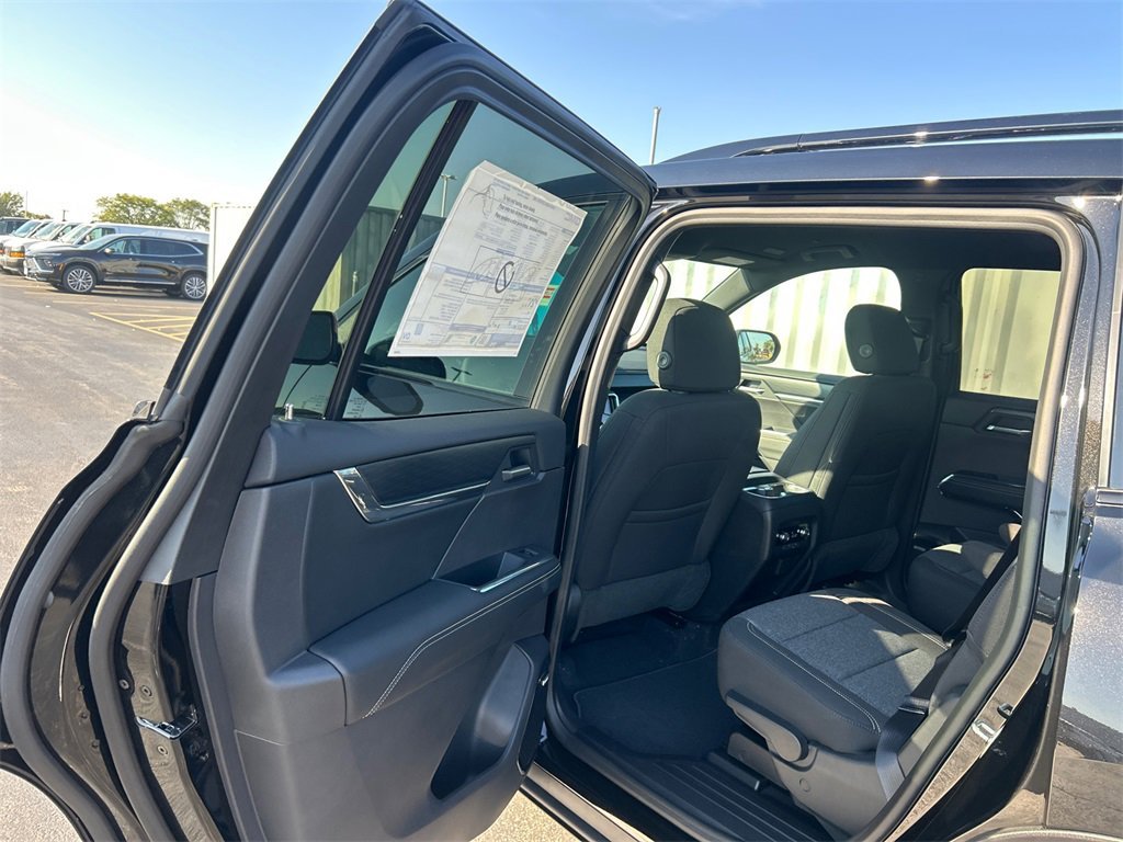 2026 GMC ACADIA - Image 30