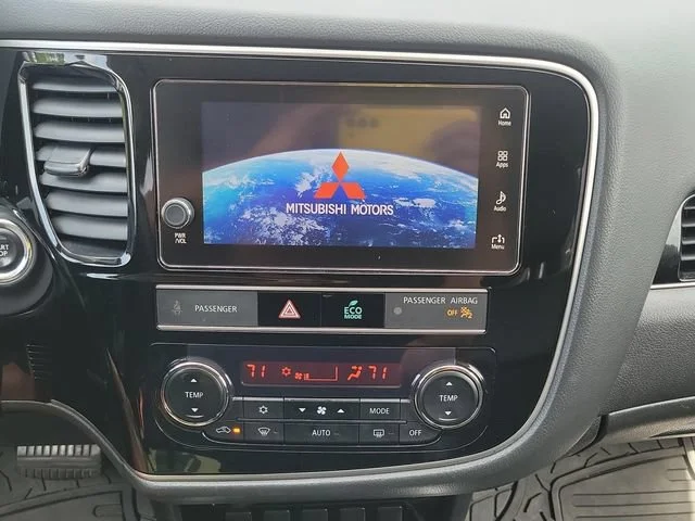 Used 2019 Brown Mitsubishi SE image 25