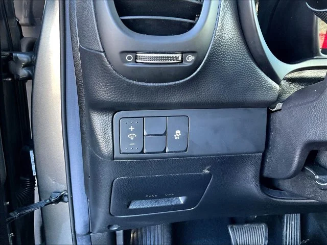 Used 2019 Gray Kia Base image 16