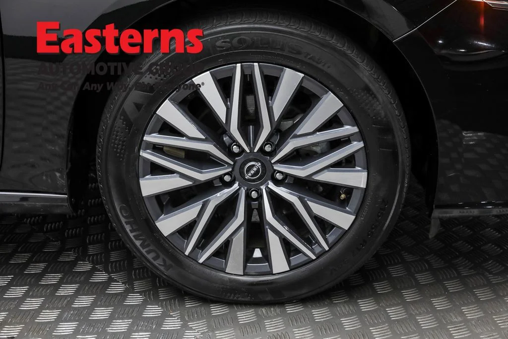Used 2024 Black Nissan 2.5 SV image 29