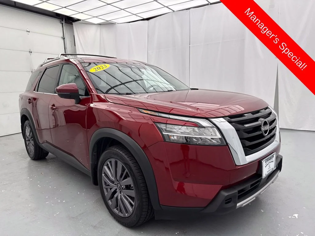 Used 2023 Scarlet Nissan SL image 1