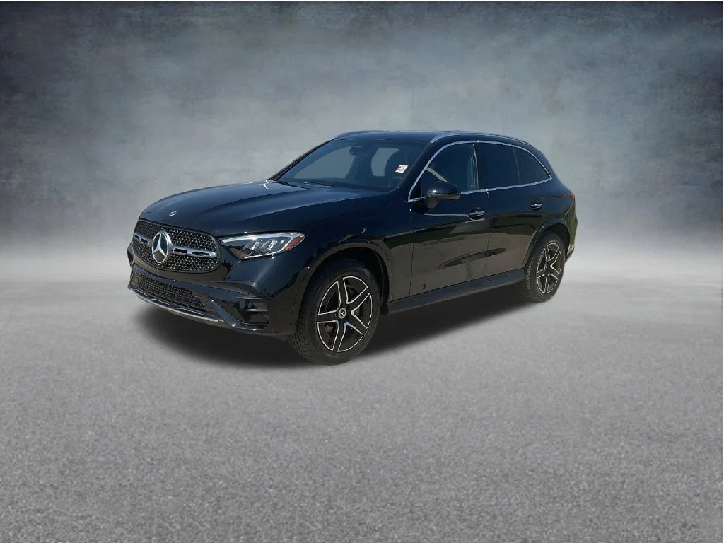 Used 2025 Black Mercedes-Benz GLC 300 image 3