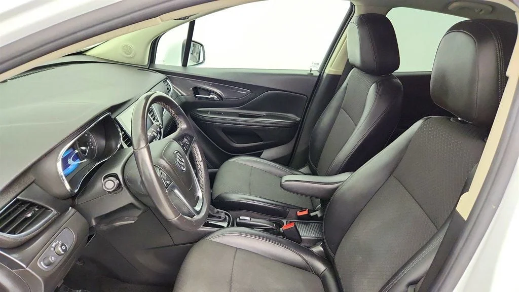 Used 2019 Summit White Buick FWD 4dr Preferred image 19
