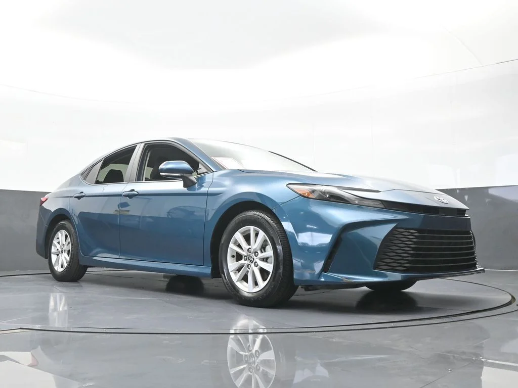 Used 2025 Ocean Toyota LE image 59