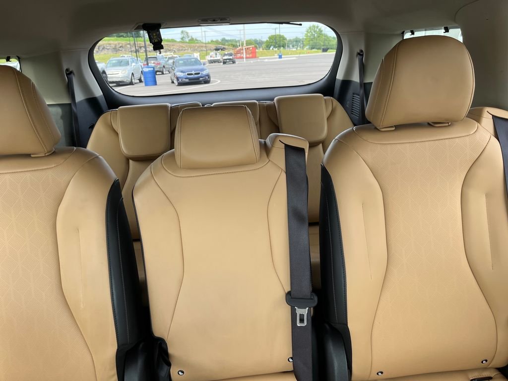 Certified Used 2024 White Kia EX image 22