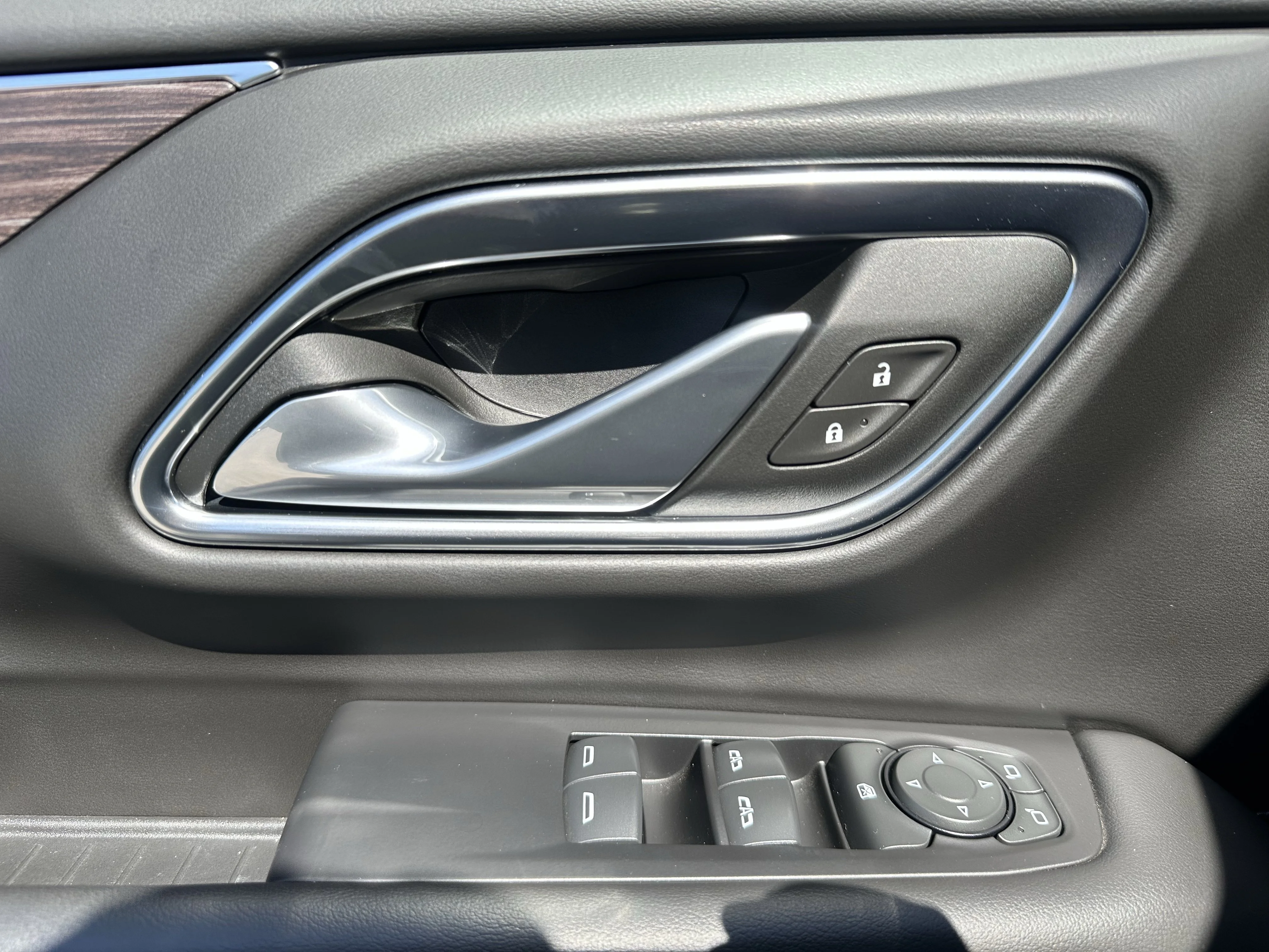 Certified Used 2024  Chevrolet LS image 7