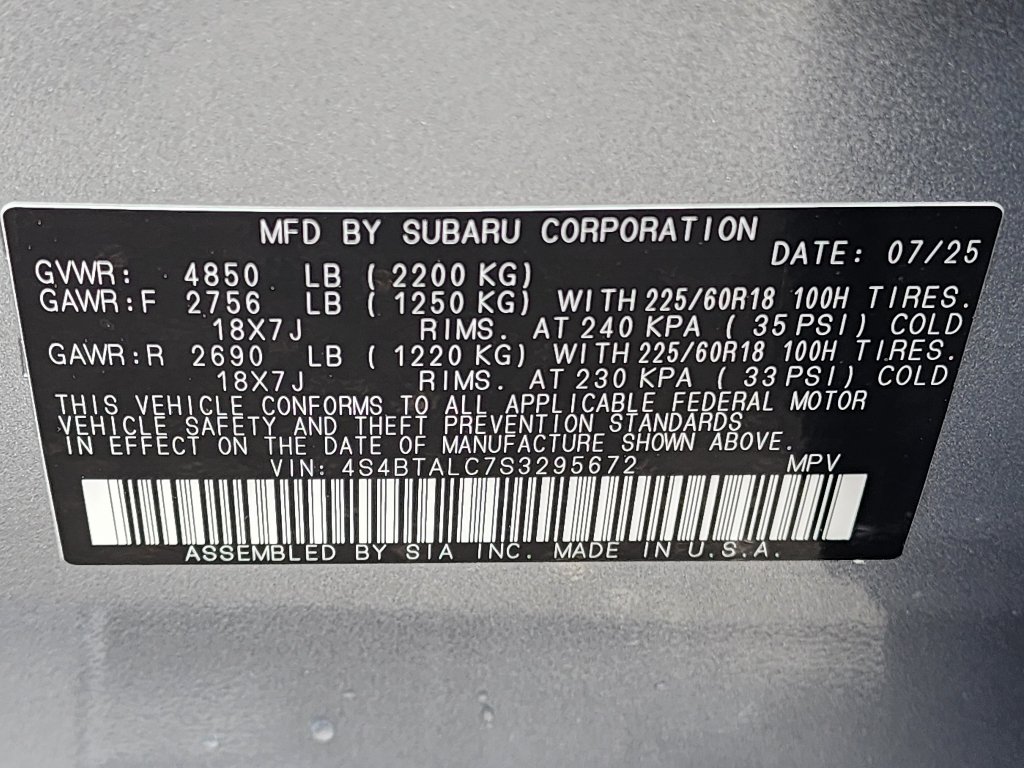 Used 2025 Ice Silver Metallic Subaru Onyx Edition image 36