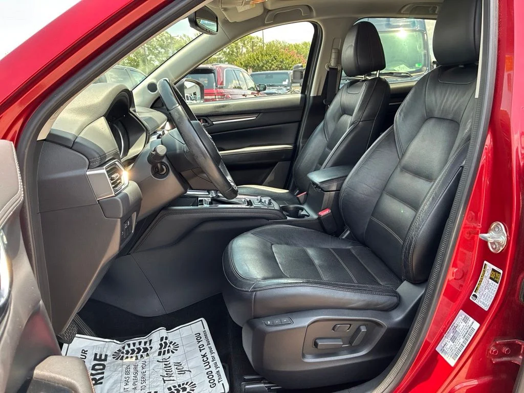Used 2018 Red Mazda Grand Touring image 11