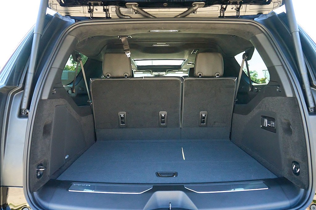 2027 Cadillac Escalade ESV Platinum Sport - Photo 17