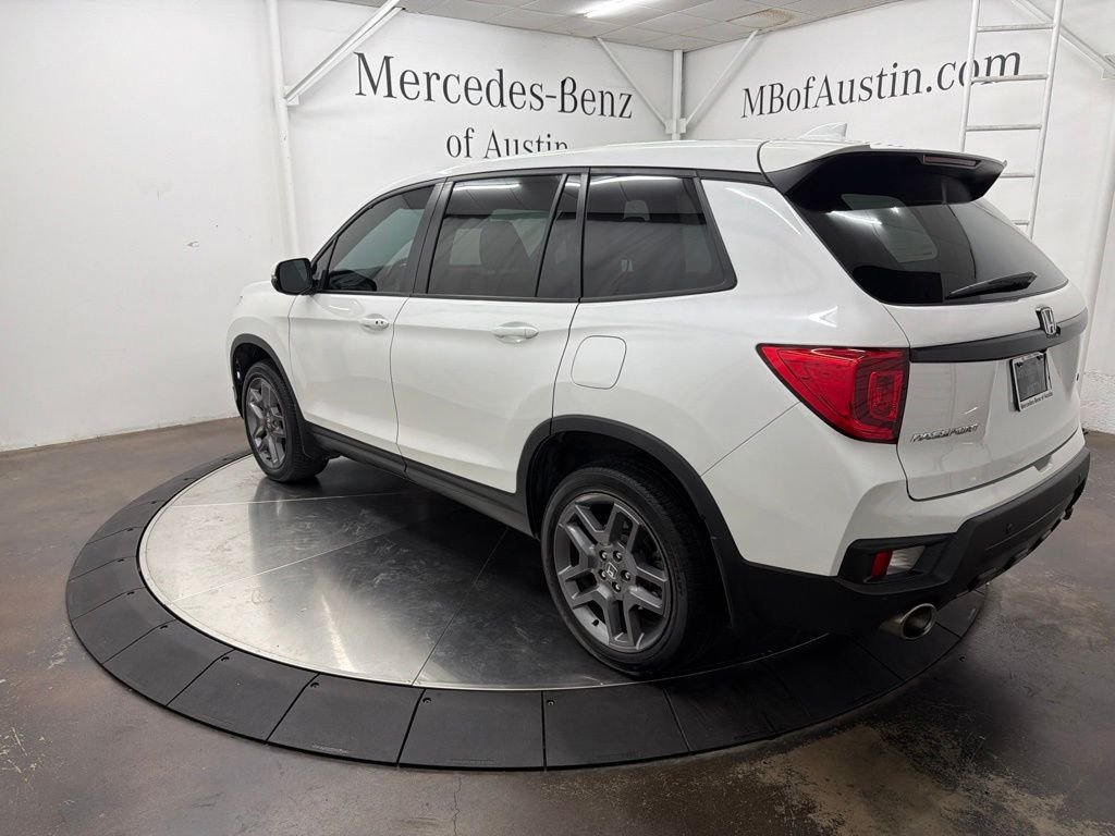 Used 2023 White Honda EX-L image 5