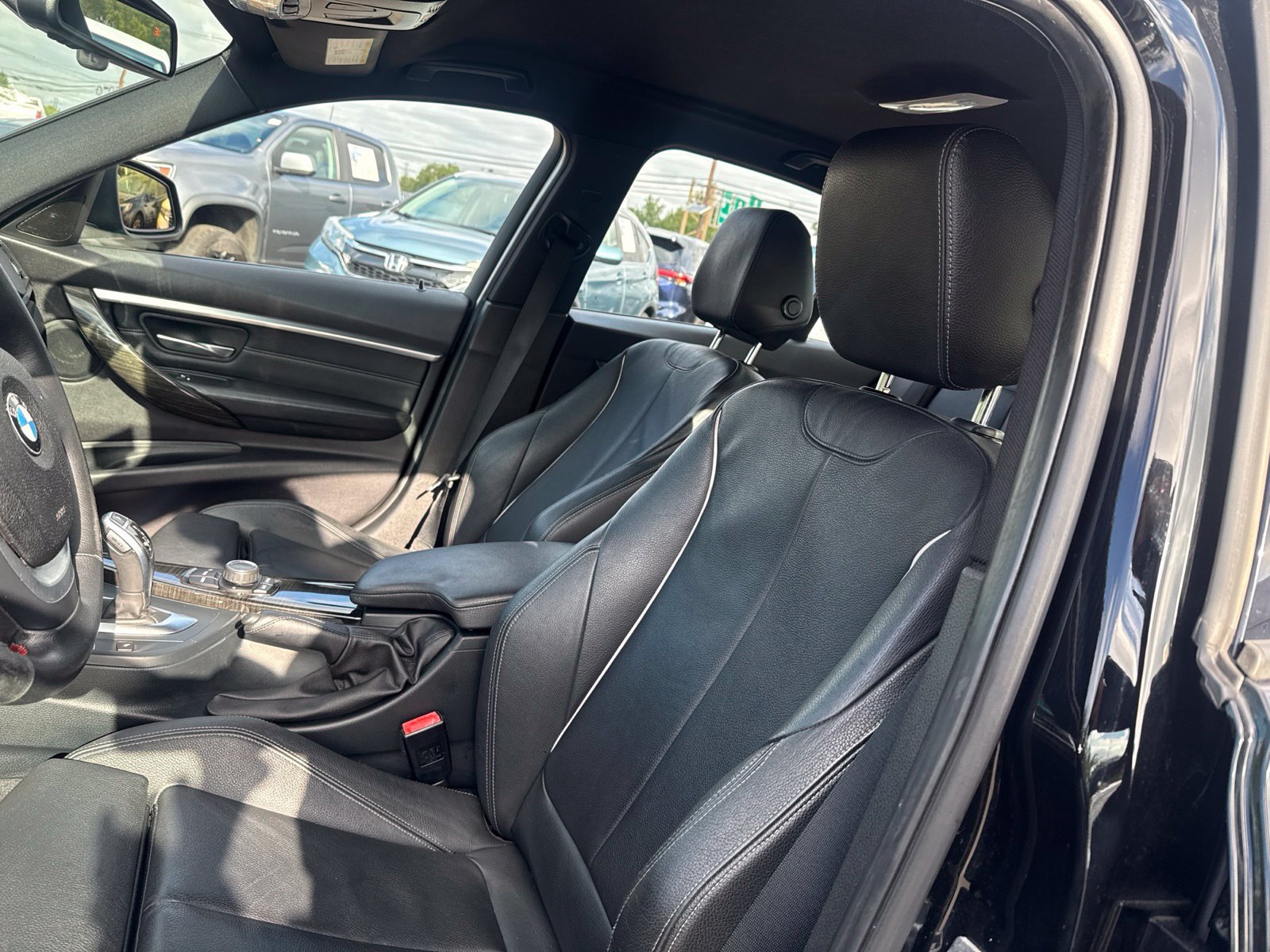 Used 2016 Black BMW 328i xDrive image 13