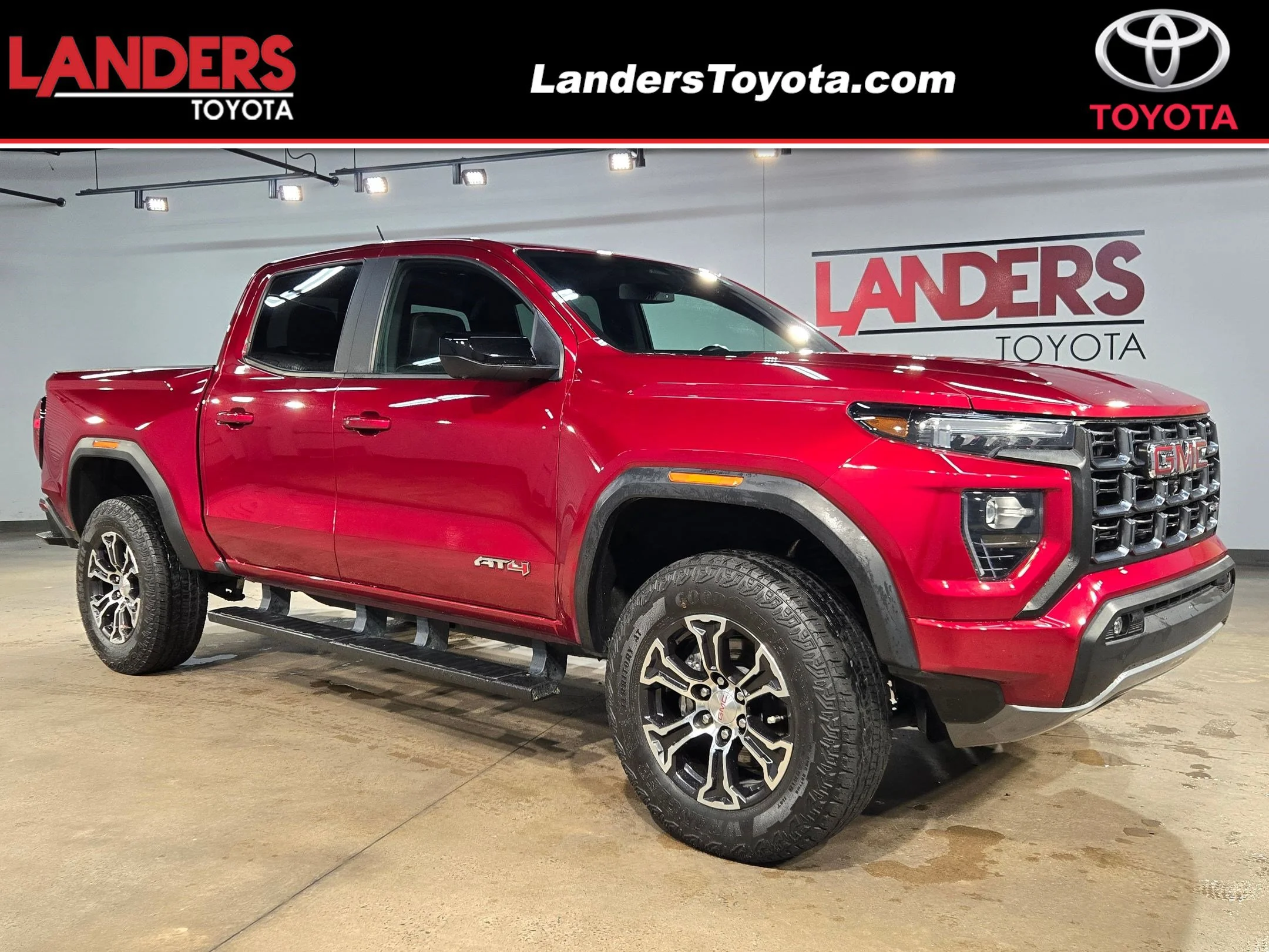2023 GMC Canyon 4WD AT4 Crew Cab Short Box's photo