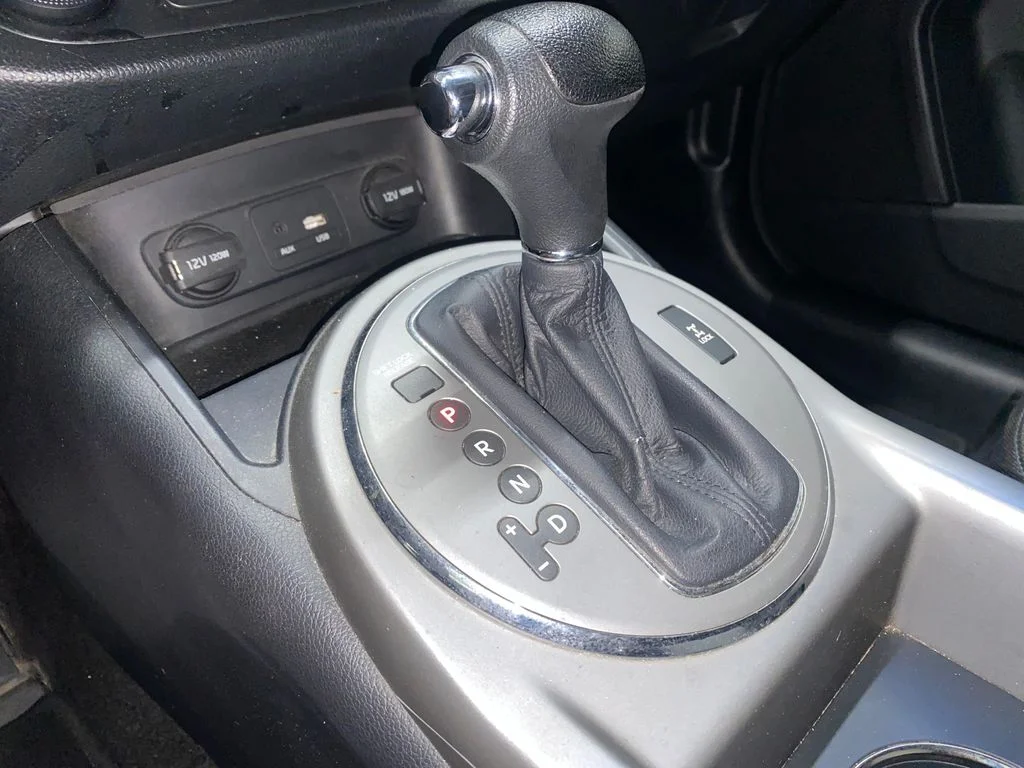 Used 2016 Silver Kia LX image 19