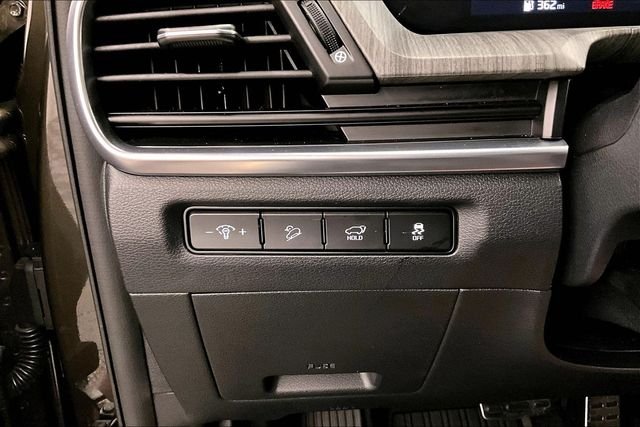 Used 2025 Dark Moss Kia SX-Prestige image 39