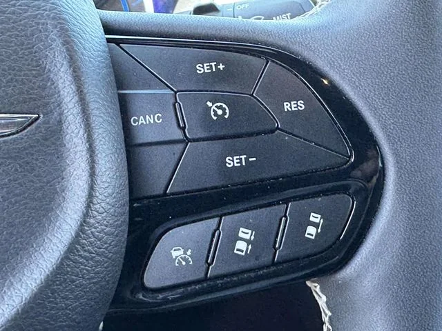 Used 2024 White Chrysler Select image 24