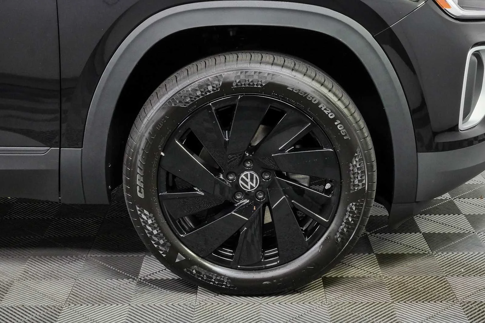 New 2026 Deep Black Pearl Volkswagen 2.0T SE w/Technology image 39