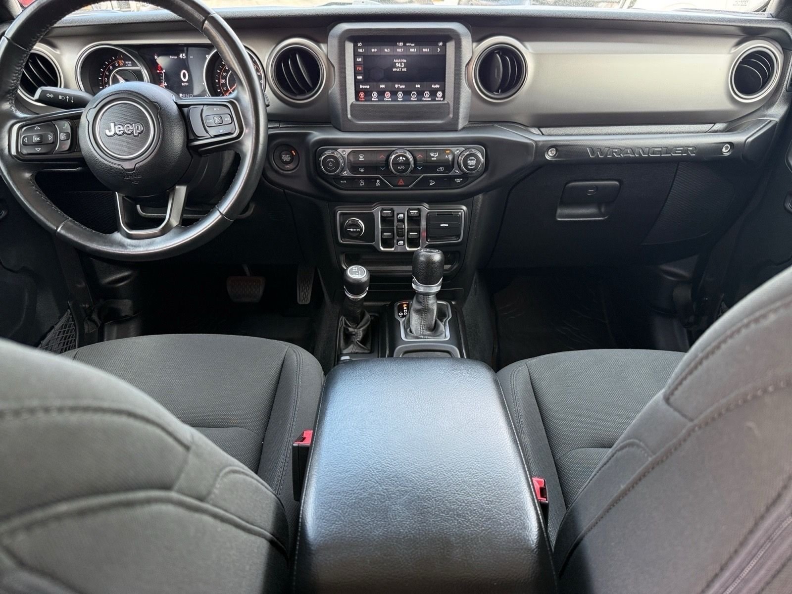 Used 2018 Crystal Metallic Jeep Unlimited Sport S image 14