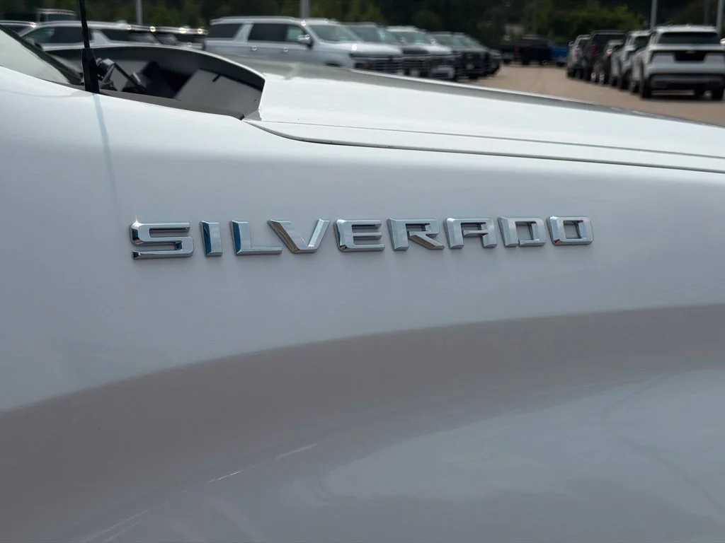 Certified Used 2025 Summit White Chevrolet WT image 46