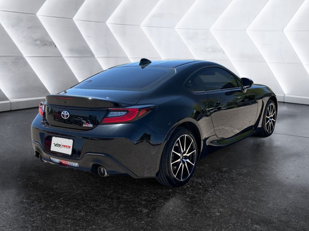 Used 2024 Black Toyota Base image 4