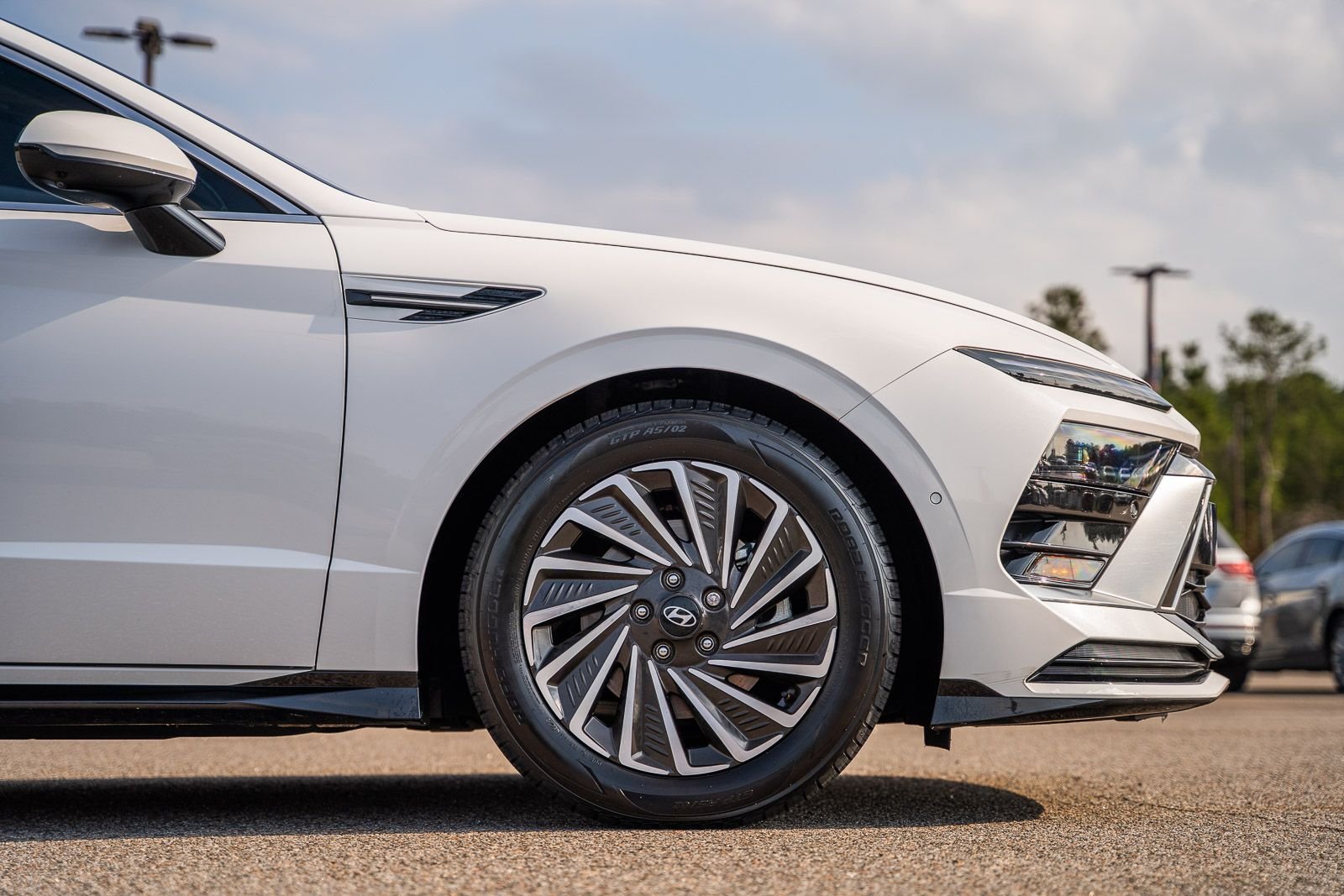 2024 Hyundai Sonata Hybrid Limited - Photo 13