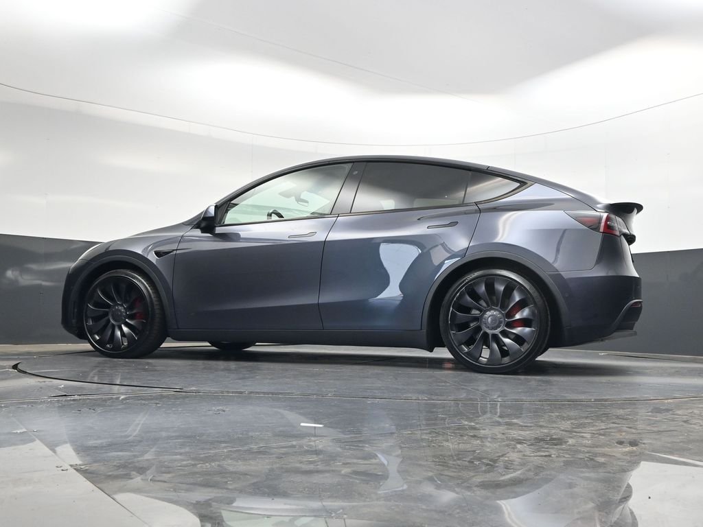 Used 2020  Tesla Performance image 38