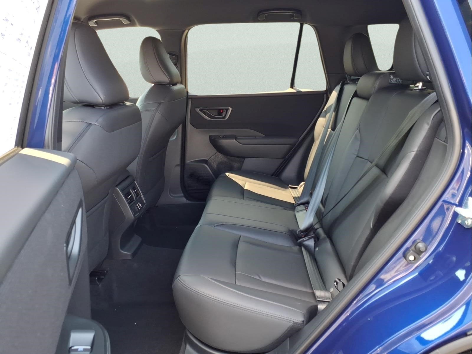 New 2026 SAPPHIRE BLUE PEARL Subaru Premium image 7