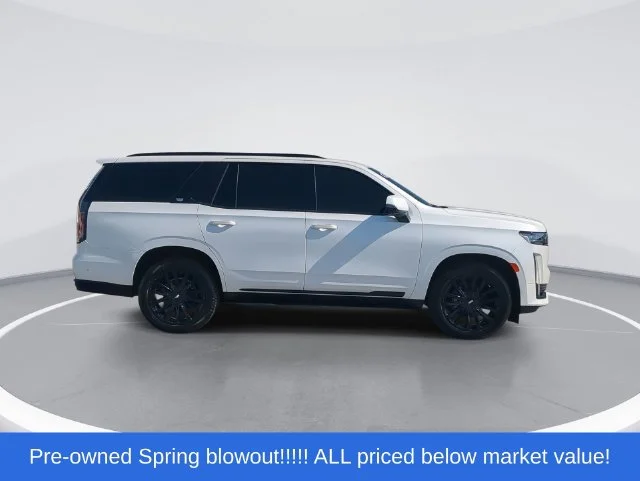 Used 2021 White Cadillac Sport Platinum image 9
