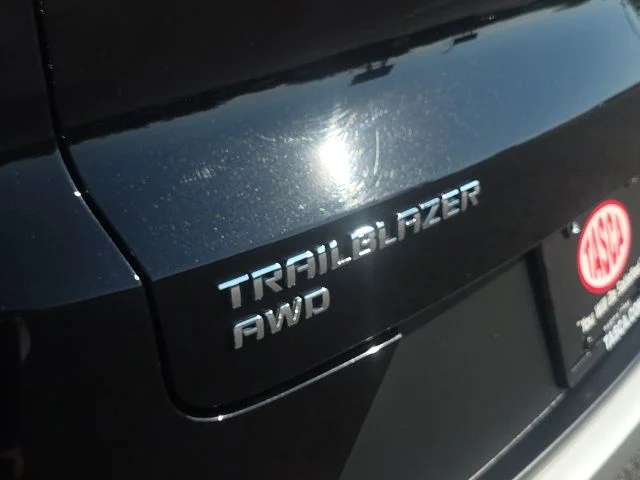 Used 2025 Black Chevrolet LT image 33
