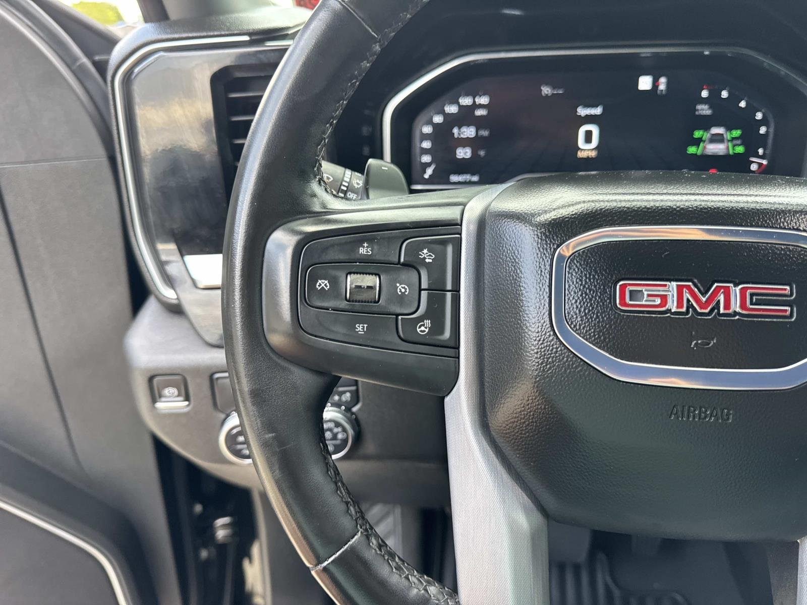 Used 2024 Onyx Black GMC Elevation image 22