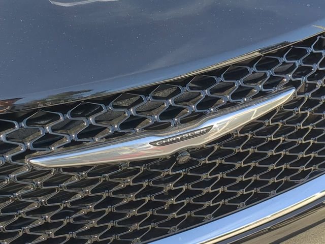 New 2026 Diamond Black Crystal Pearl-Coat Exterior Paint Chrysler Limited image 13