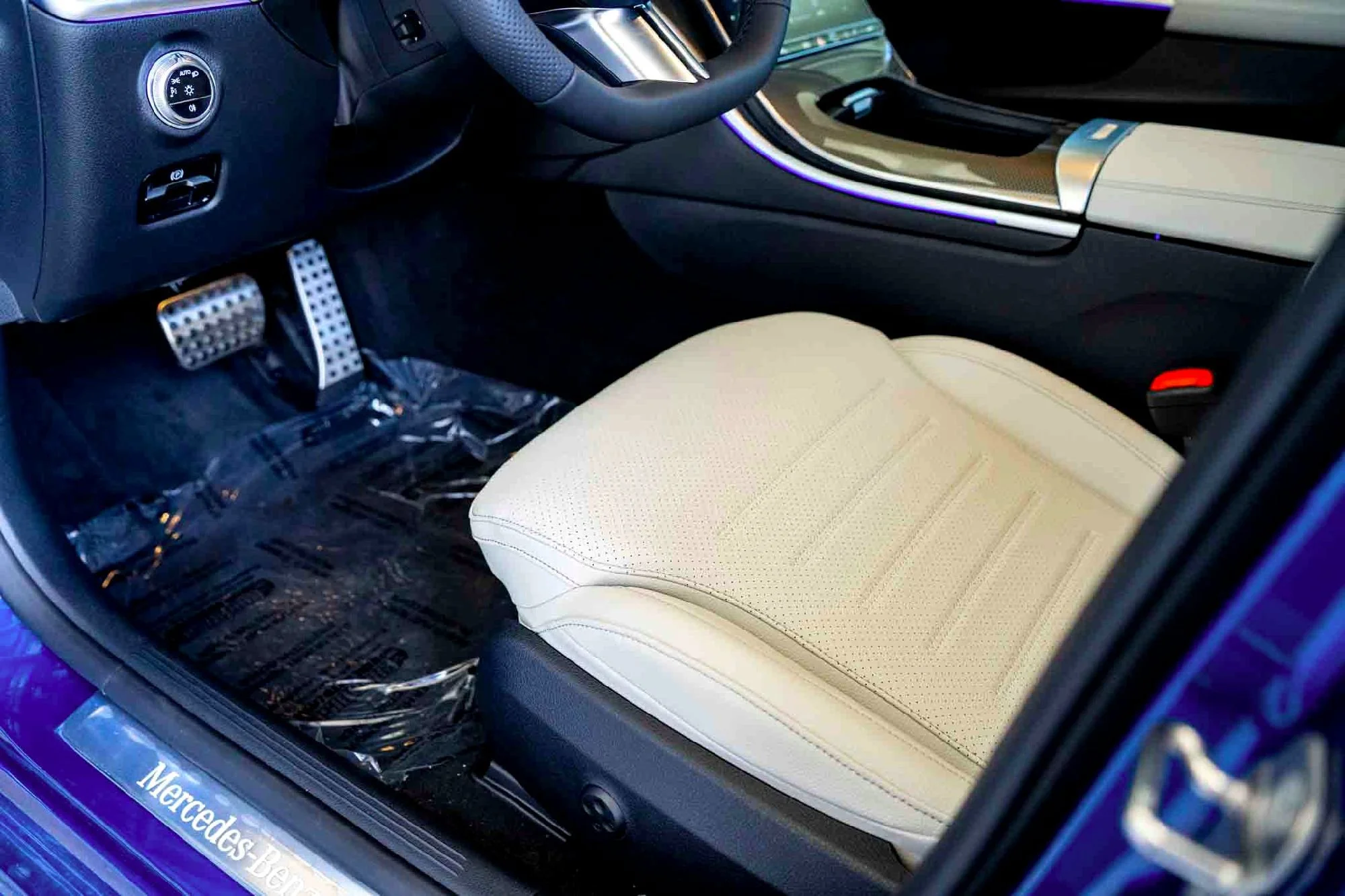 New 2026 Blue Mercedes-Benz C 300 image 11