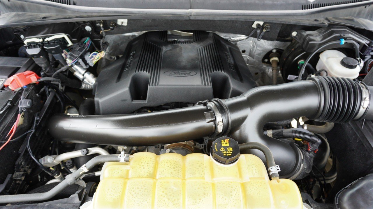 Used 2019 Gray Ford LARIAT image 37