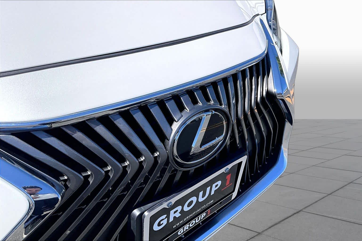 Certified Used 2021 Eminent White Pearl Lexus  image 29