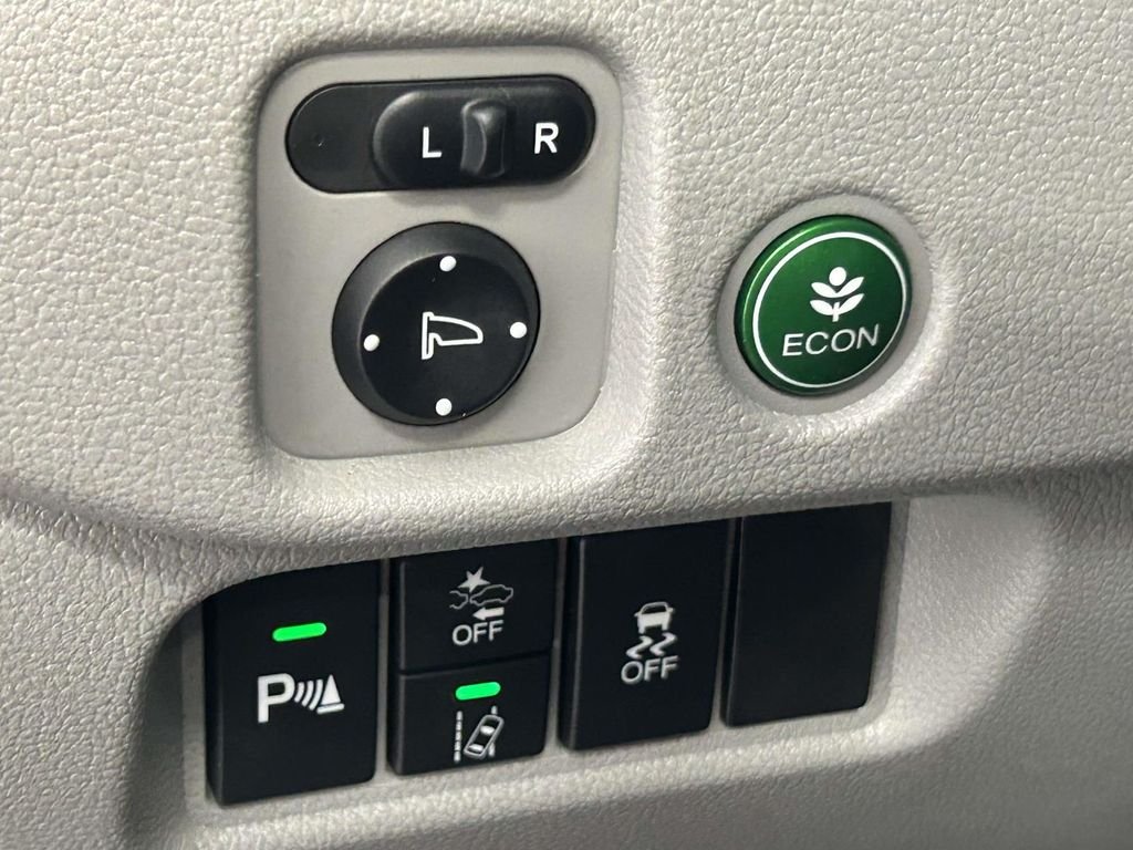 Used 2022 Silver Honda Touring image 21
