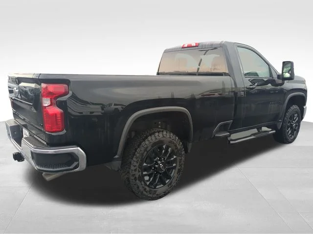 Used 2025 Black Chevrolet LT image 6