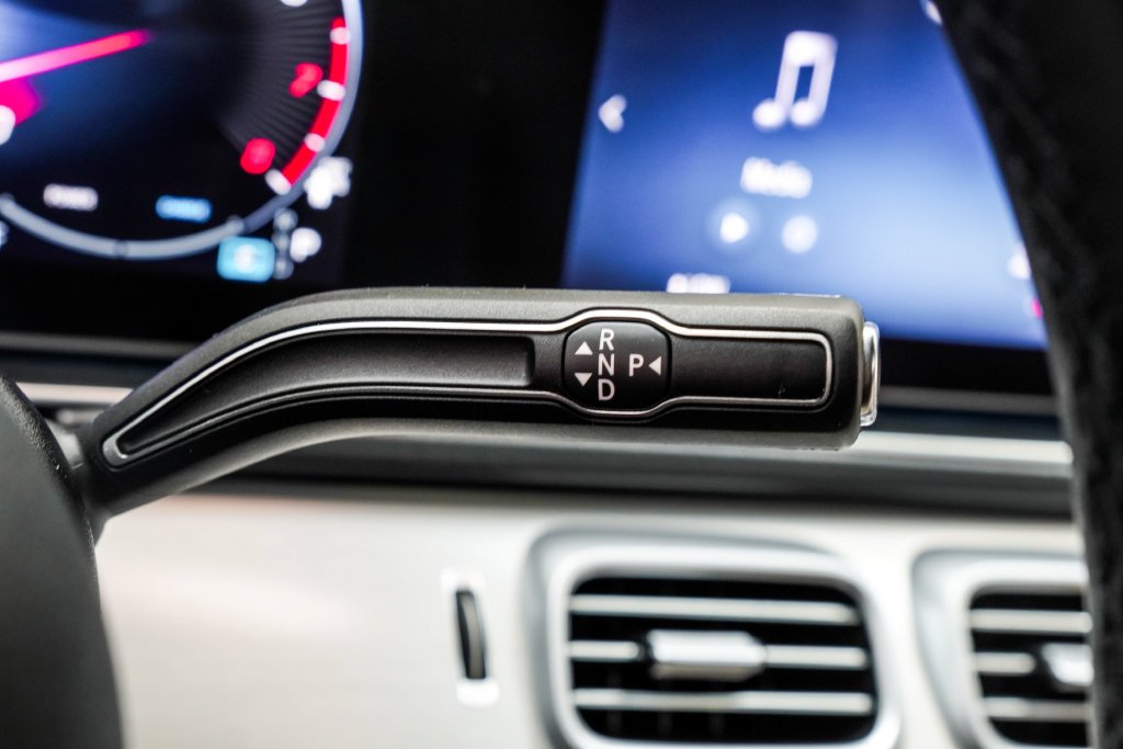 Used 2023 Black Mercedes-Benz GLB 250 image 42