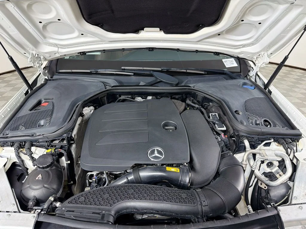 Used 2022 MANUFAKTUR Diamond White Mercedes-Benz E 350 image 31