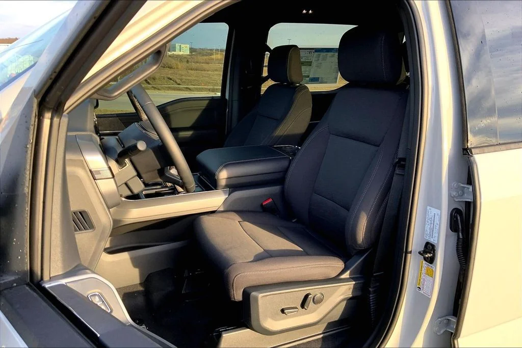 New 2026 Avalanche Ford XLT image 9