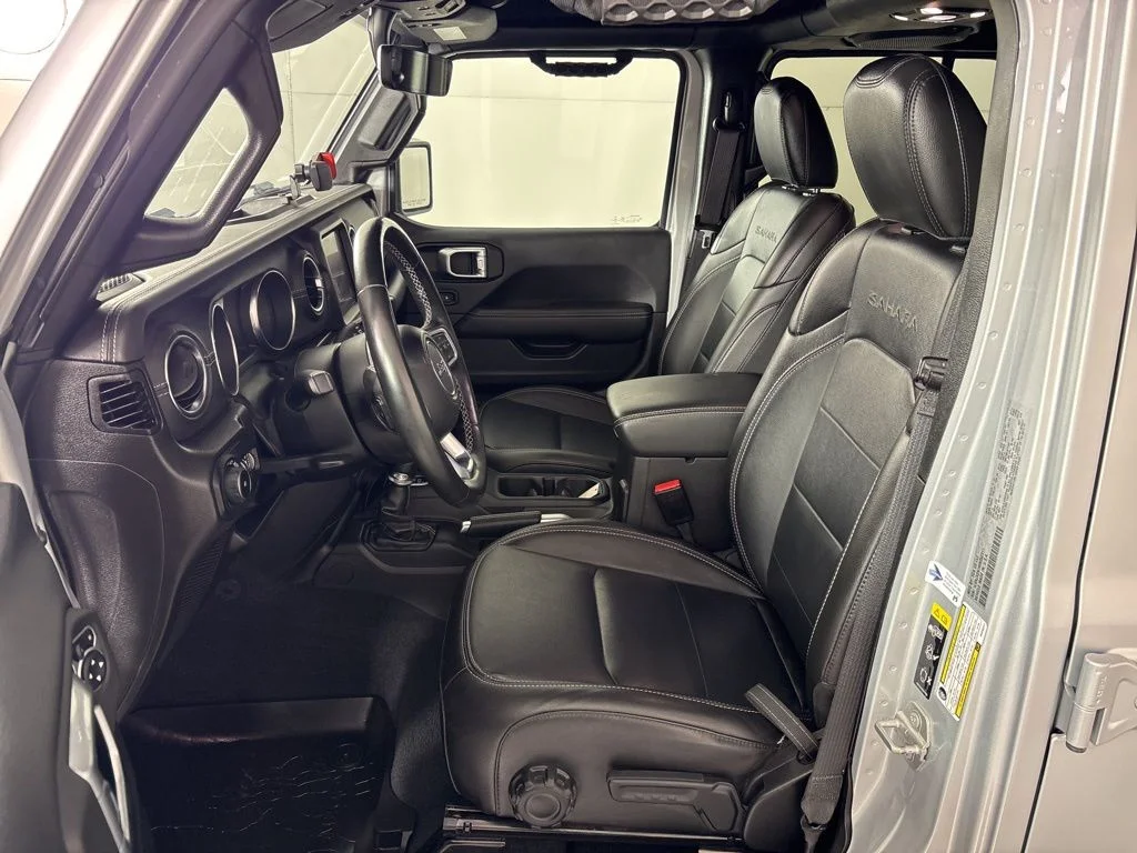 Used 2022 Silver Zynith Clearcoat Jeep Unlimited Sahara image 22