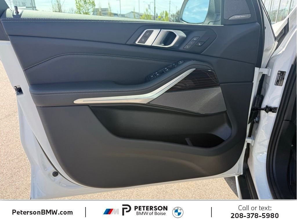 New 2026 Mineral White Metallic BMW xDrive40i image 16