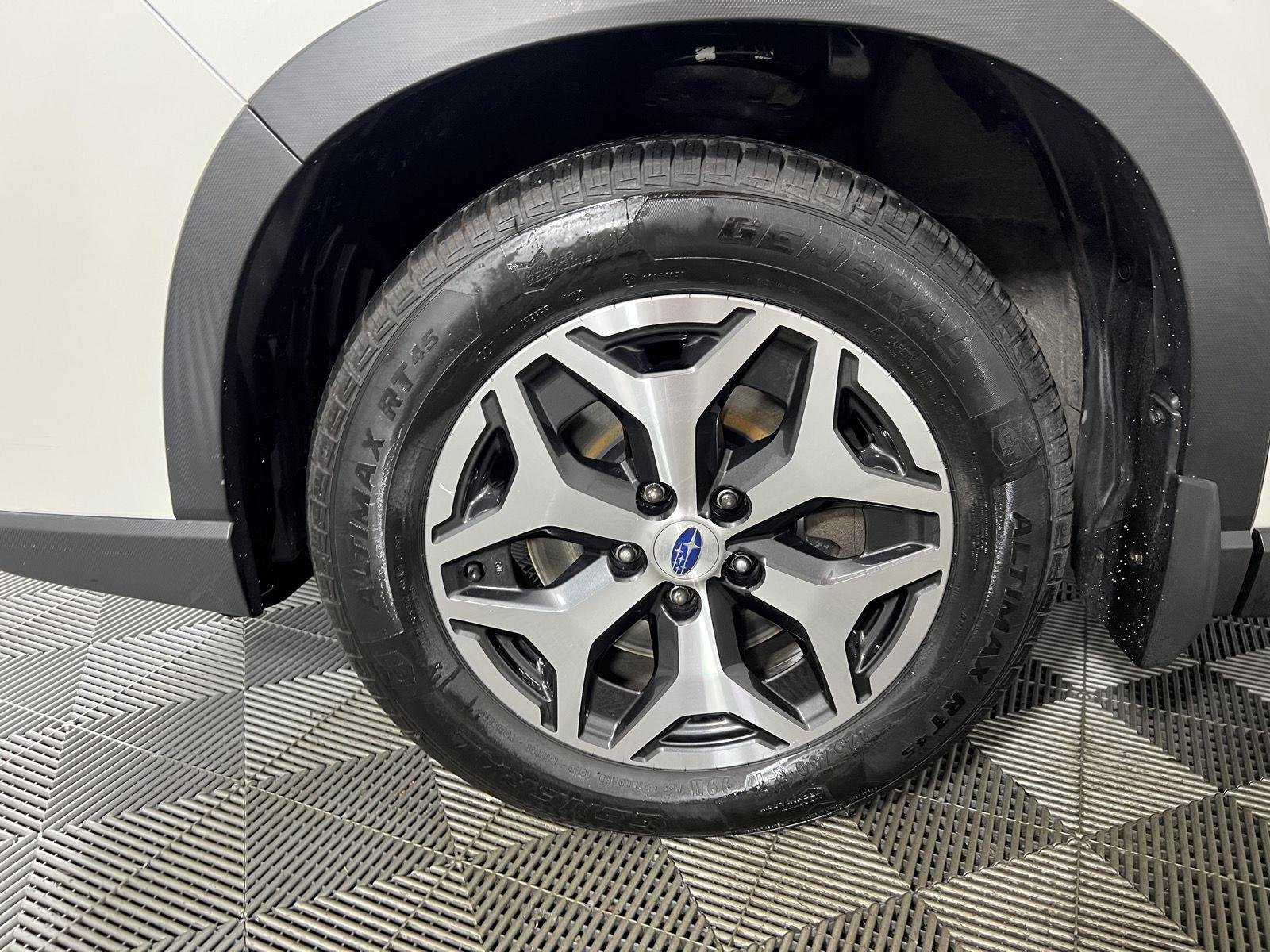Used 2019 Crystal White Pearl Subaru Premium image 22