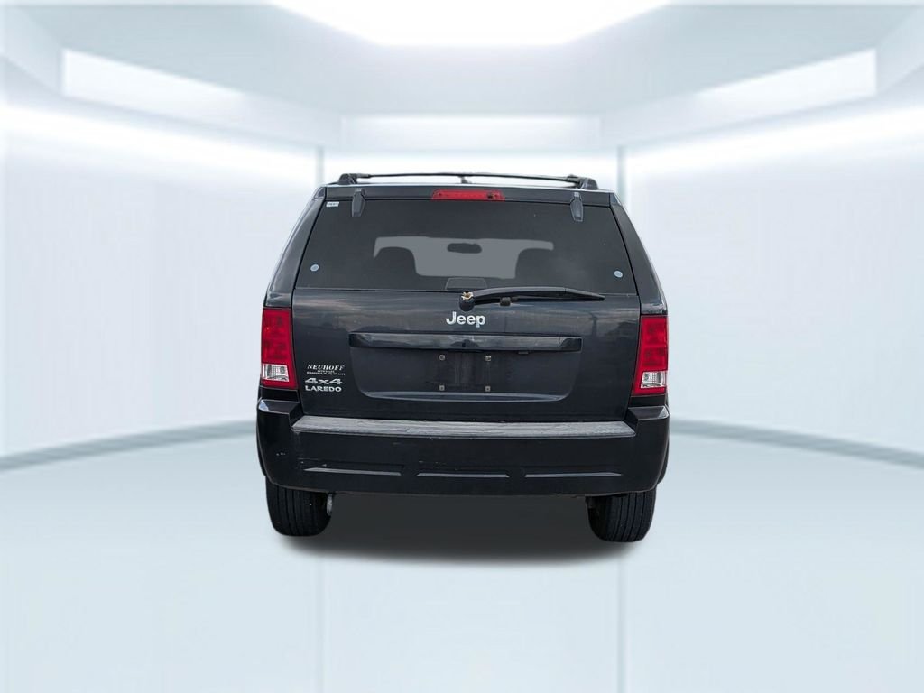 Used 2006 Black Jeep Laredo image 2