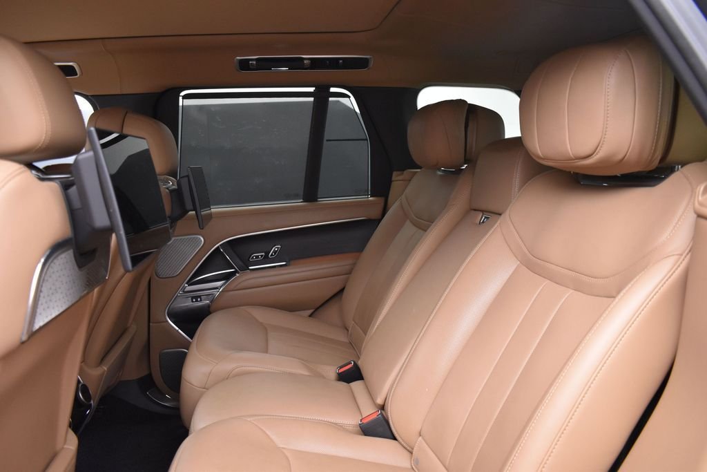 Used 2024 Black Land Rover Autobiography image 8