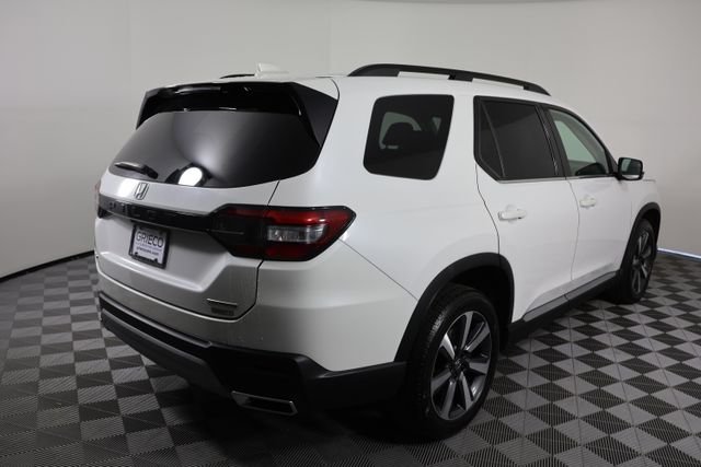 Used 2023 Platinum White Pearl Honda Touring image 8